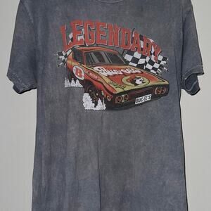 Buc-ee’s stonewashed Racing T-shirt Size Large